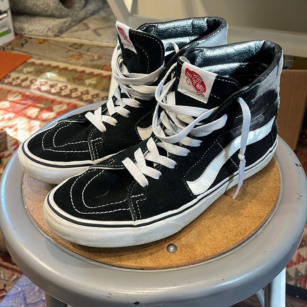 Vans high tops - black - men’s size 8.0 / women’s 9.5 - used